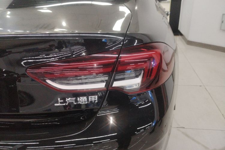 别克 君威 2021款 552T 精英型车身外观9