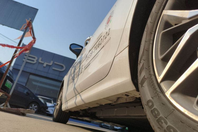 比亚迪 秦PLUS 2024款 荣耀版 DM-i 120KM领先型局部细节9002