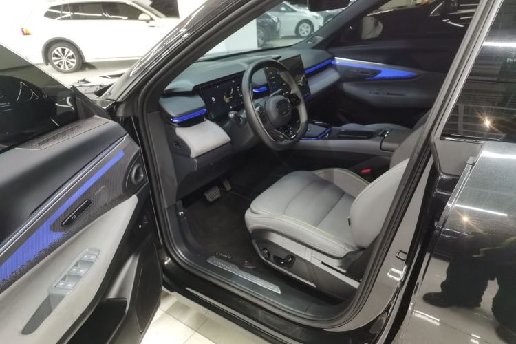 领克08 EM-P 2025款 120km 长续航Pro中控内饰20