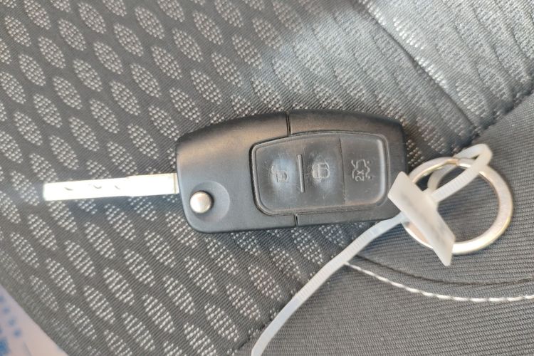 福特 福克斯 2013款 两厢经典 1.8L 自动基本型中控内饰11