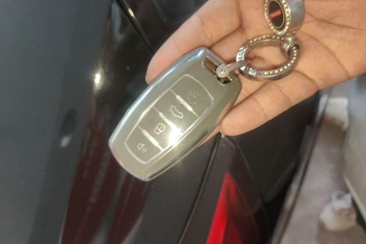 哈弗H6 2018款 红标 运动版 1.5T 自动两驱精英型中控内饰11