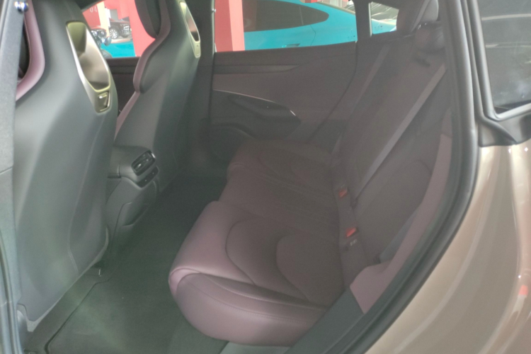 小米汽车 小米SU7 2024款 后驱长续航智驾版中控内饰7004