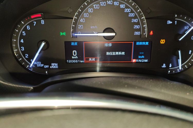 凯迪拉克XTS 2018款 28T 精英型中控内饰15