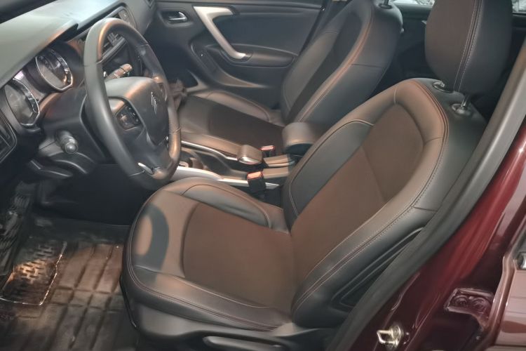 雪铁龙C3-XR 2015款 1.6L 自动先锋型中控内饰19