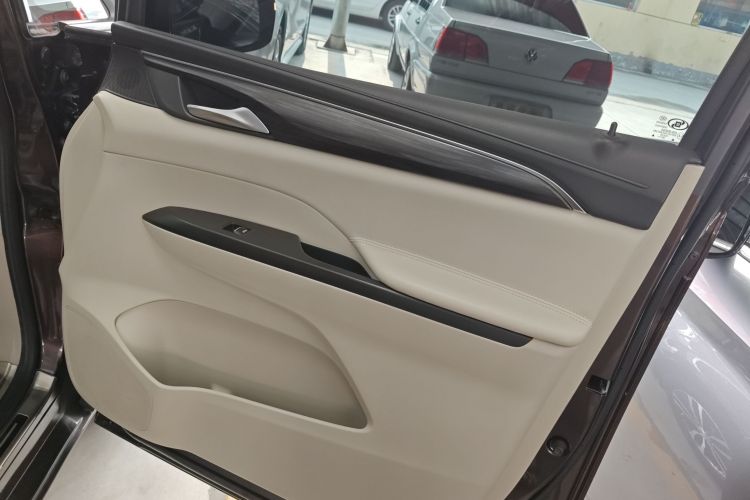 别克GL8 2020款 ES陆尊 653T 舒适型中控内饰42