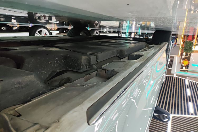 丰田 凯美瑞 2024款 双擎 2.0HXS 运动Plus版局部细节9002