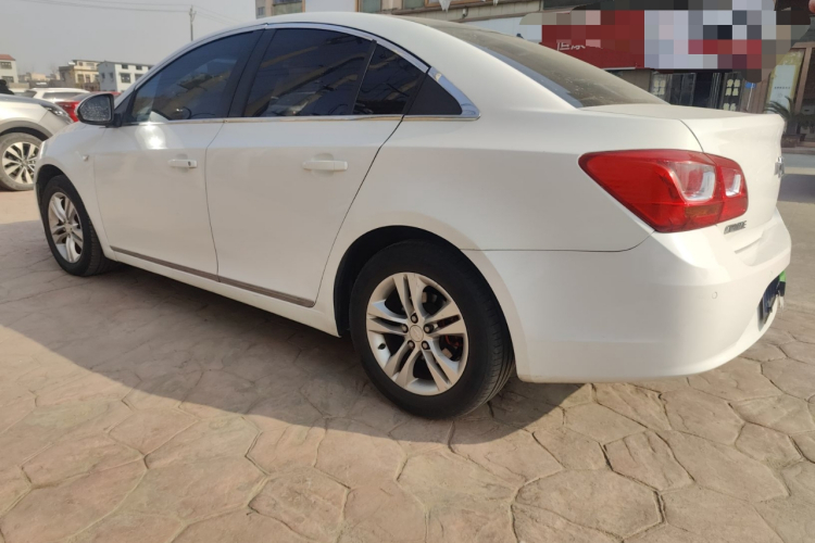 雪佛兰 科鲁兹 2015款 1.5L 经典 SE AT车身外观4