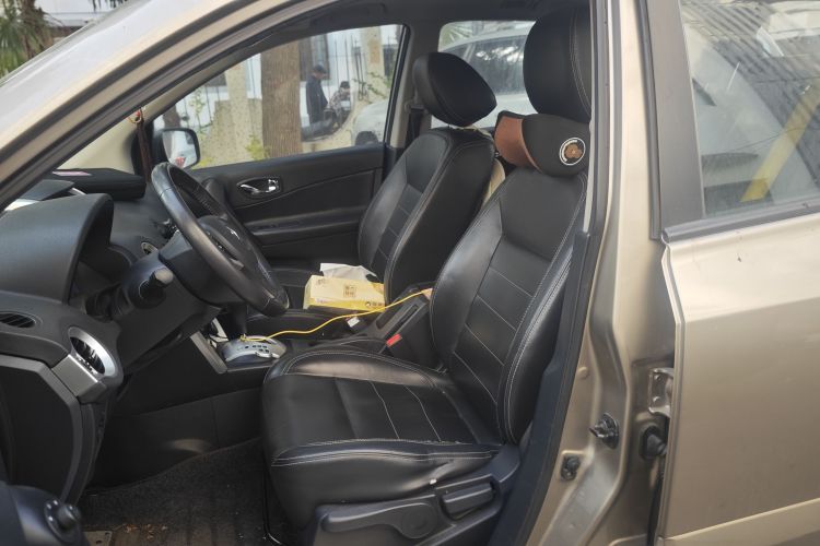 雷诺 科雷傲(进口) 2014款 改款 2.0L 两驱标准版中控内饰19