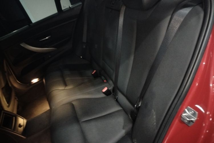 宝马3系 2015款 316Li 时尚型中控内饰21