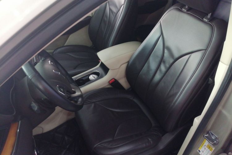 林肯MKC 2014款 2.0T 四驱尊雅版局部细节19