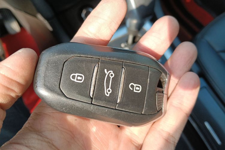 雪铁龙C4L 2014款 1.6THP 智驱版 自动劲智型中控内饰11