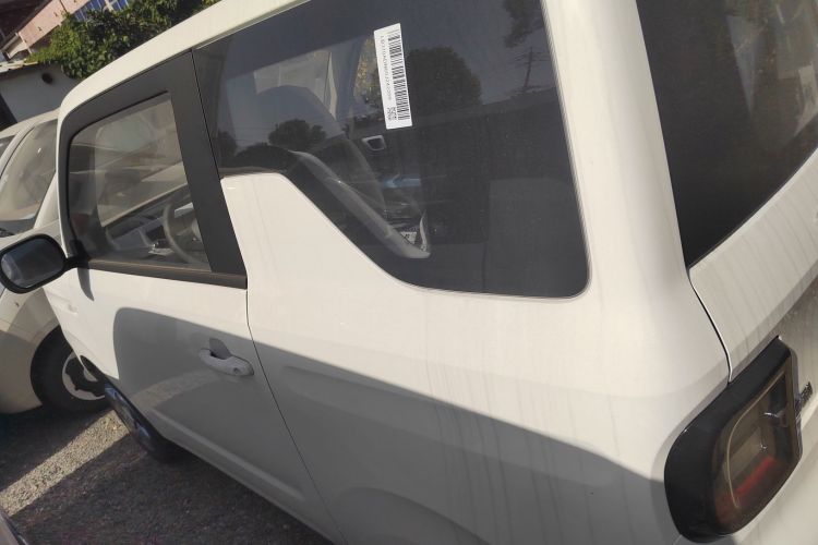 吉利银河 2024款 熊猫mini 200km 耐力熊车身外观4