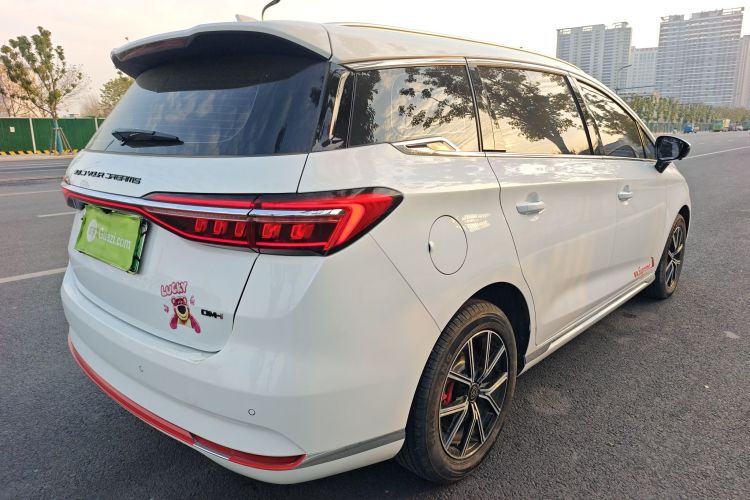 比亚迪 宋MAX新能源 2022款 DM-i 105KM 尊荣型车身外观6005