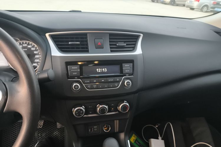 日产 轩逸 2021款 经典 1.6XE CVT专享版中控内饰16