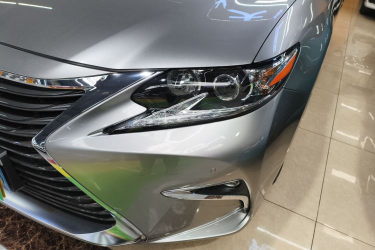 雷克萨斯ES 2015款 200 精英版局部细节36