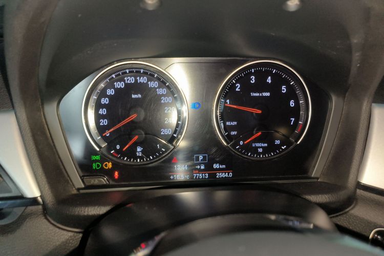 宝马X1 2019款 sDrive18Li 时尚型中控内饰14