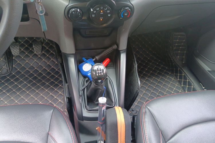 福特 翼搏 2013款 1.5L 手动舒适型局部细节18