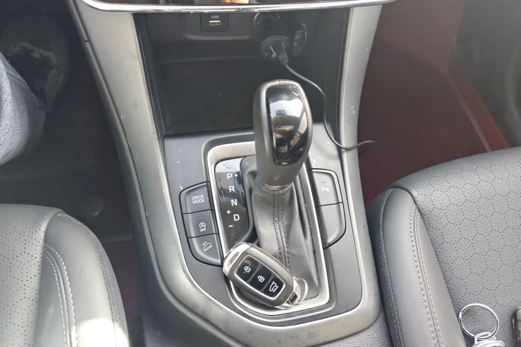 北京现代ix35 2020款 2.0L 自动两驱智勇·畅享版中控内饰18