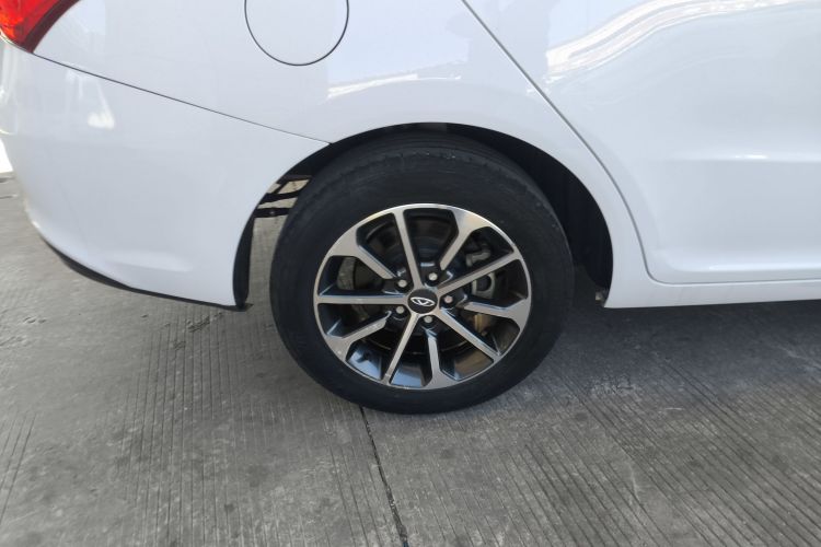 奇瑞 艾瑞泽5 2021款 PRO 1.5L 手动青春版车身外观6003