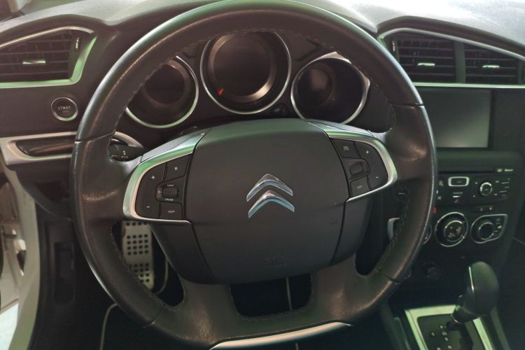 雪铁龙C4L 2015款 1.2T 自动尊贵版局部细节13