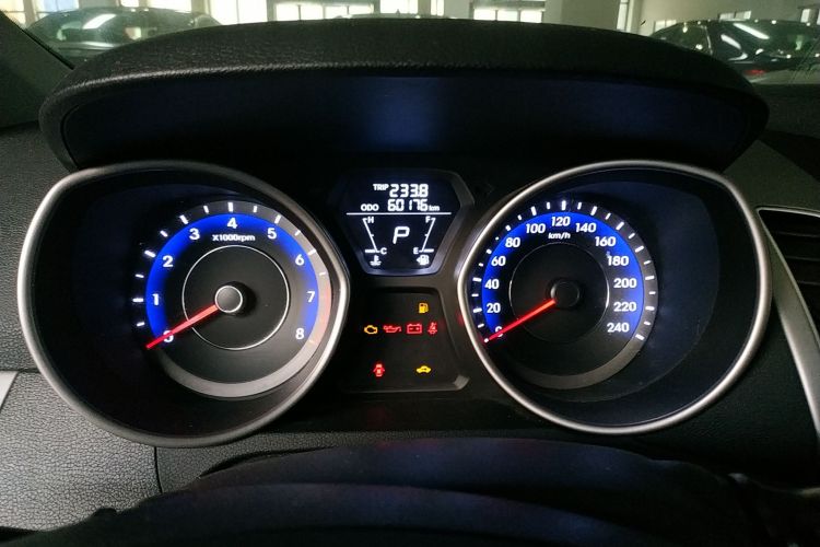 现代 朗动 2016款 1.6L 自动智能型中控内饰14