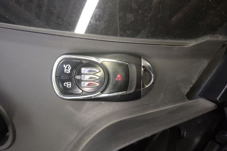 别克 君威 2024款 改款 28T 纵享版中控内饰11