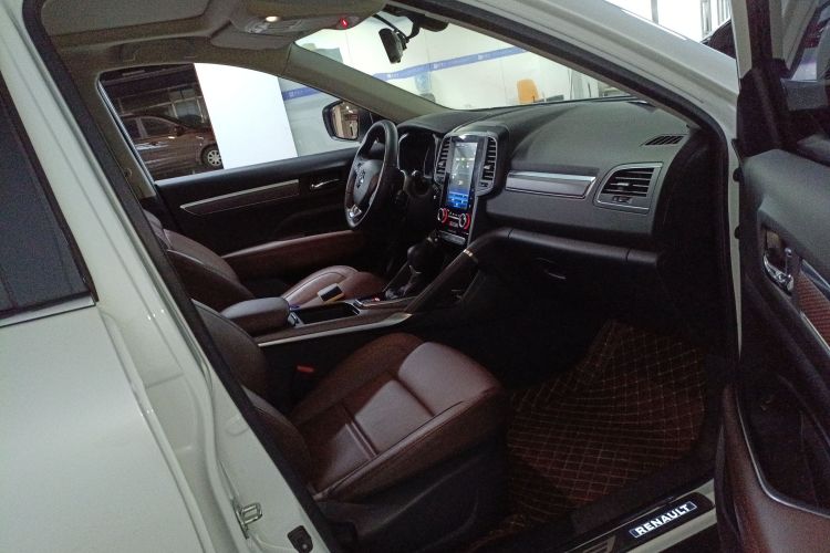 雷诺 科雷傲 2018款 2.0L 两驱120周年限量版局部细节41