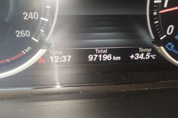 宝马7系 2014款 730Li 臻享型中控内饰15