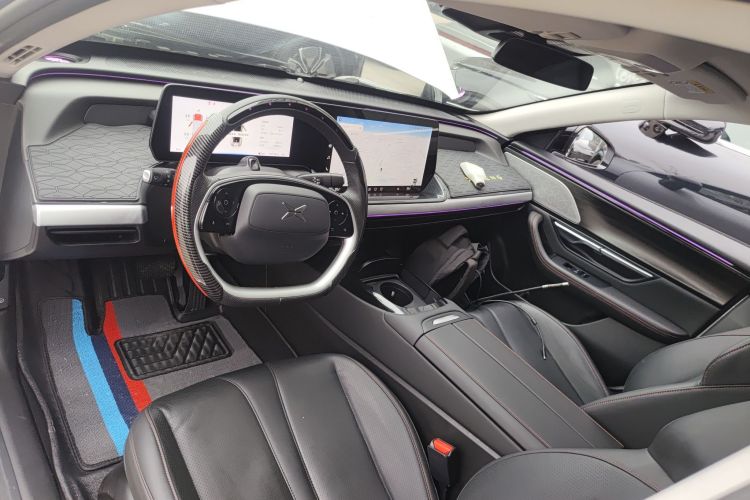 小鹏P7 2020款 670E中控内饰12