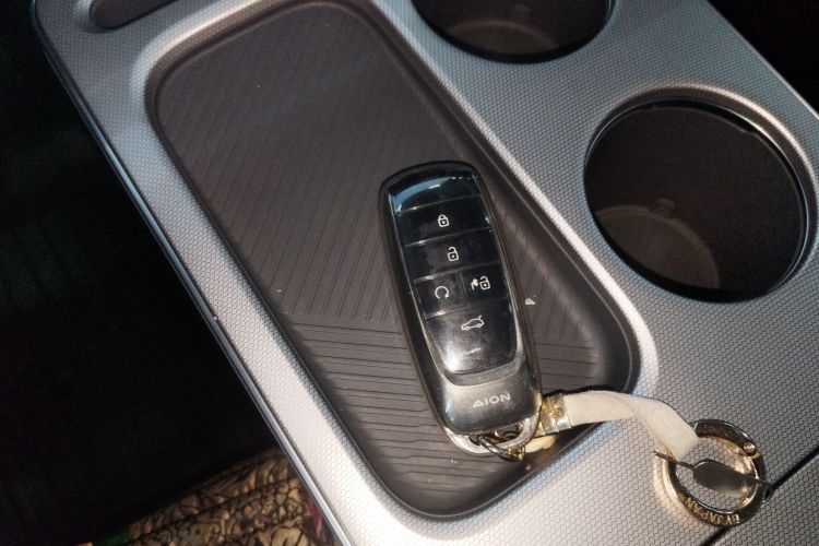 埃安 AION Y 2023款 Plus 510 乐享版中控内饰7001
