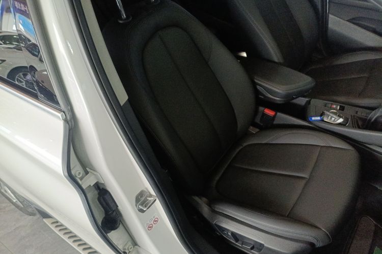 宝马X1 2019款 sDrive20Li 领先型局部细节41