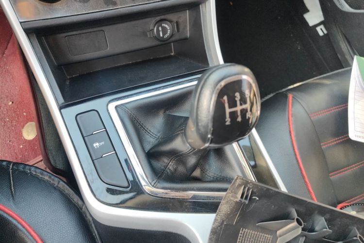 奇瑞 艾瑞泽5 2019款 1.5L 手动新青春版 国VI局部细节18