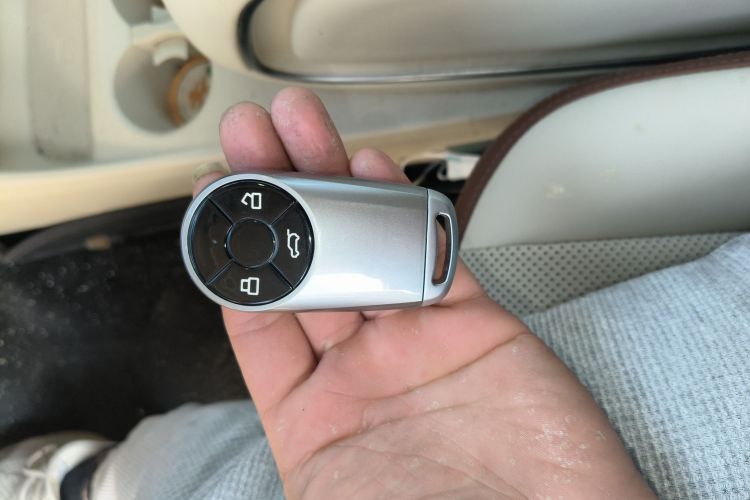 欧拉好猫 2023款 401km标准续航 尊荣型 磷酸铁锂中控内饰11