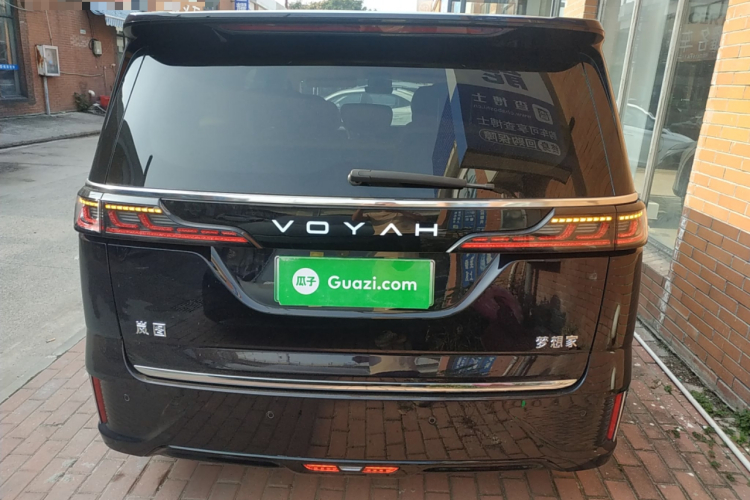 岚图汽车 岚图梦想家 2025款 PHEV 四驱旗舰鲲鹏版车身外观6004