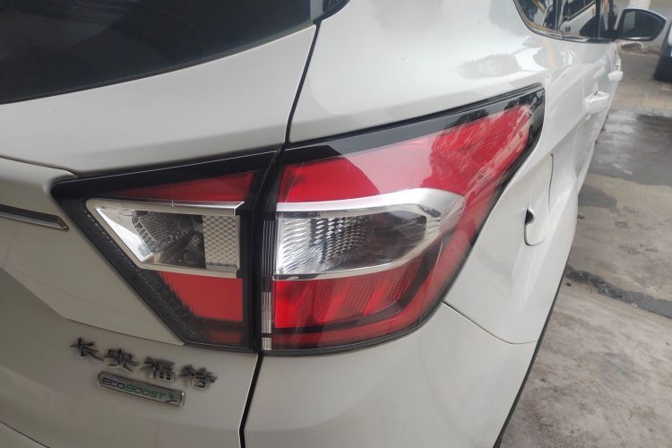 福特 翼虎 2018款 EcoBoost 180 两驱铂翼型车身外观9