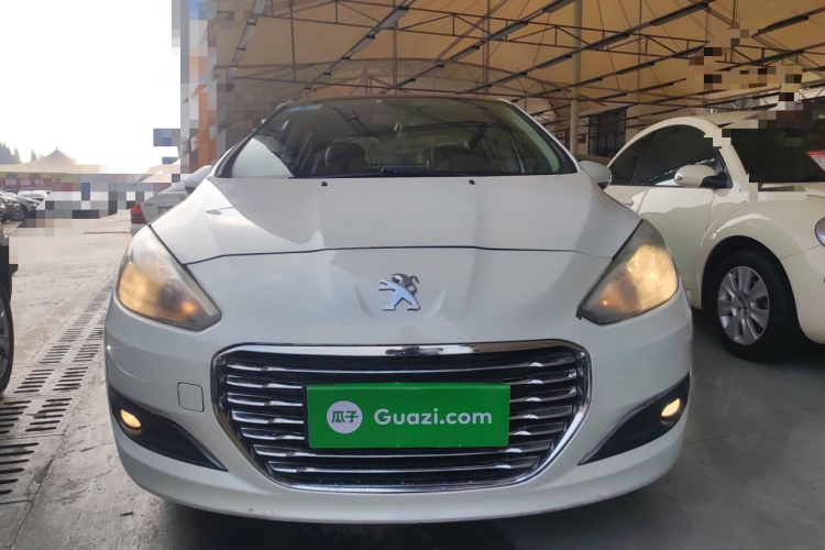 标致308 2014款 乐享版 经典 1.6L 自动风尚型车身外观2