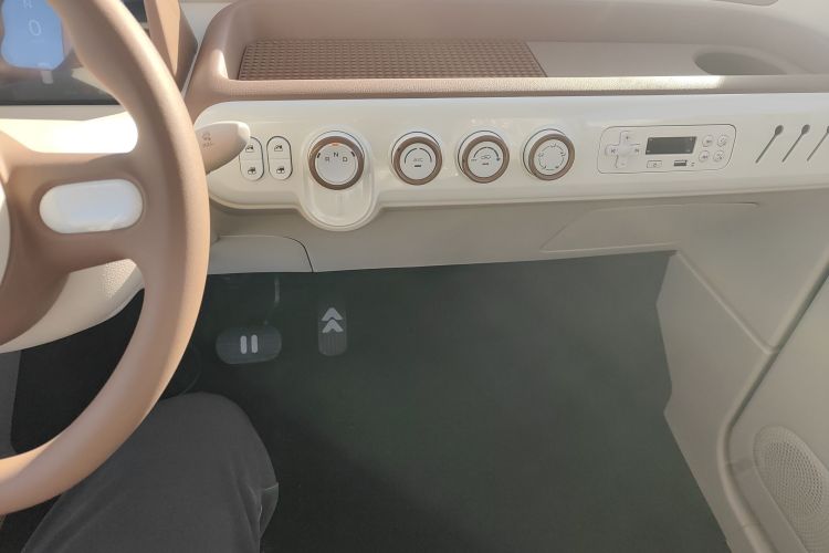 奔腾小马 2026款 222km 萌趣马 Plus中控内饰16