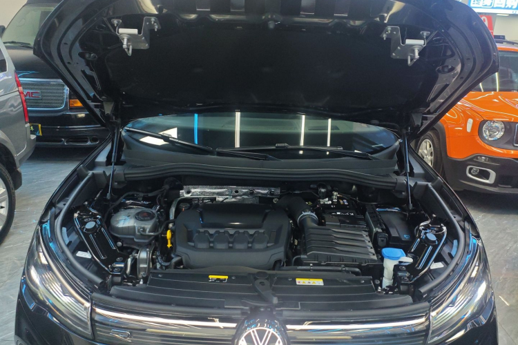 大众 途观L 2025款 PRO 380TSI 两驱 R-Line 智领版机舱底盘24