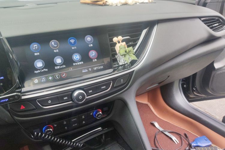 别克 君威 2024款 25T 超享版中控内饰16