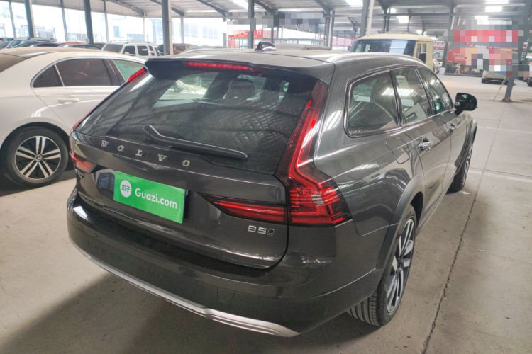 沃尔沃V90 2024款 Cross Country B5 AWD 智尊版车身外观7
