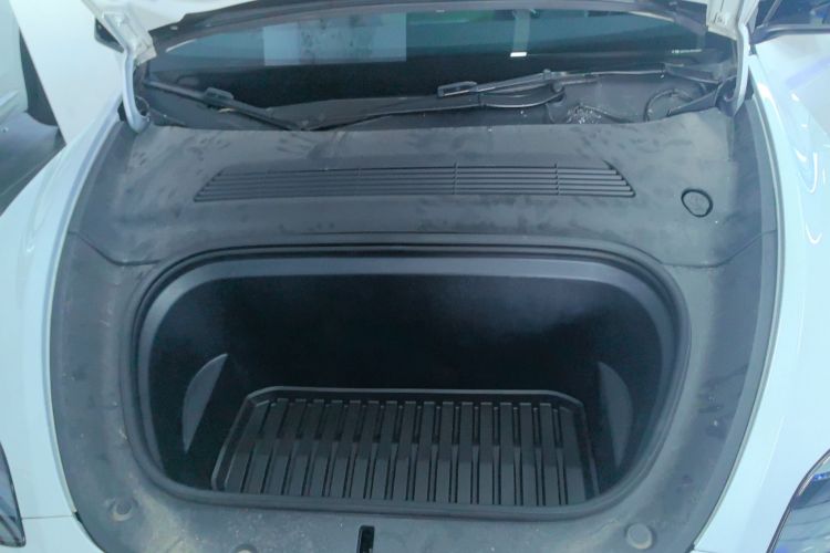 特斯拉 Model Y 2024款 后轮驱动版机舱底盘24