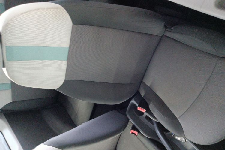 长安启源 长安Lumin 2022款 301km 蜜甜款中控内饰19