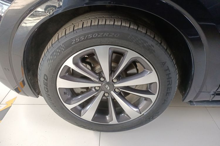 理想汽车 理想ONE 2020款 增程6座版车身外观6007