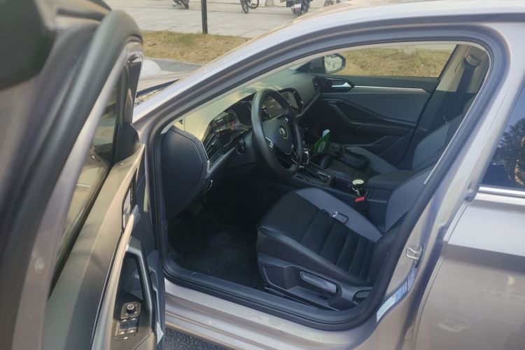 大众 速腾 2019款 280TSI DSG舒适型 国VI中控内饰7003