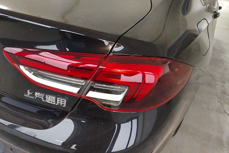 别克 君威 2024款 25T 超享版车身外观9