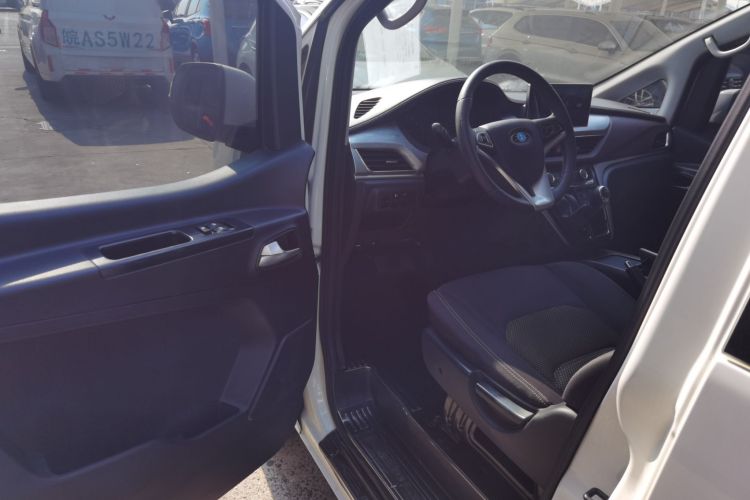 江淮瑞风 瑞风M3 2022款 1.5T 7座标准版中控内饰20