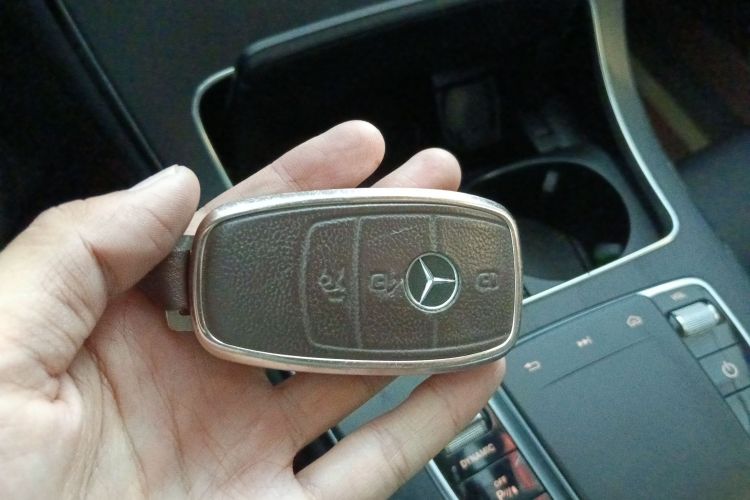 奔驰C级 2021款 C 200 L 时尚型运动版中控内饰11