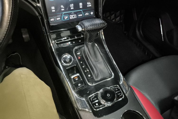 猎豹汽车 猎豹CS9 2017款 1.5L CVT精英型中控内饰18