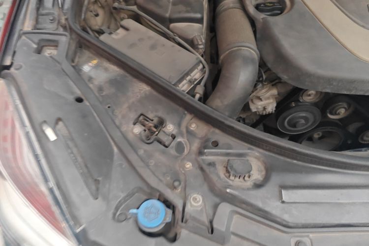 奔驰R级 2010款 R 300 L 豪华型局部细节9006