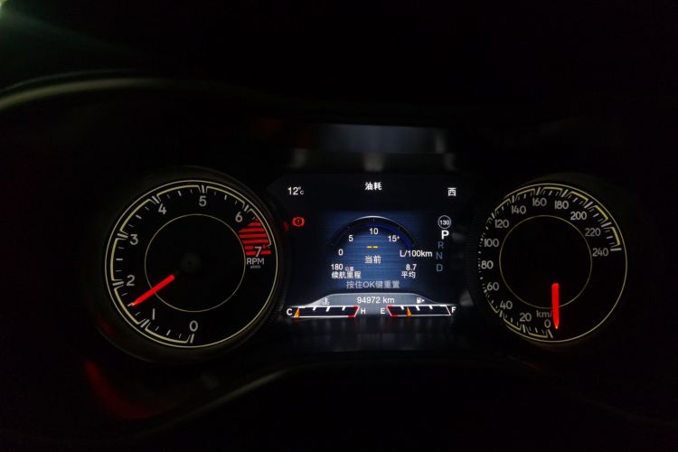 Jeep 自由光 2016款 2.0L 优越版中控内饰14